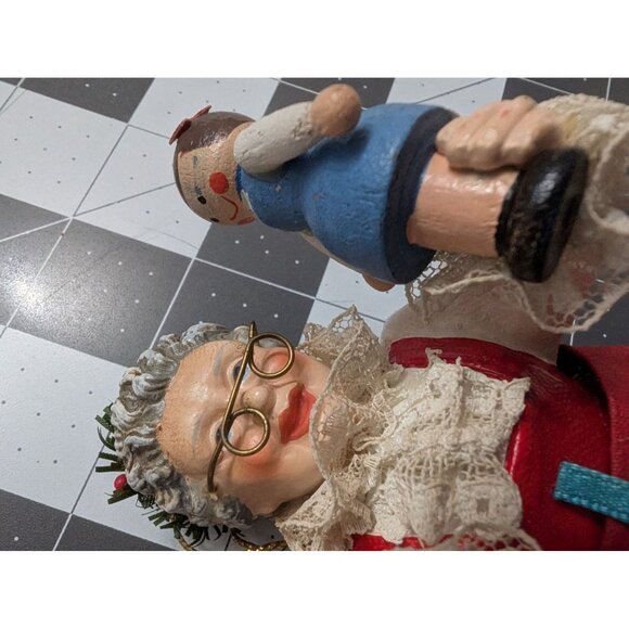 Clothtique Possible Dreams Mrs. Claus w/ wooden doll  7 inch ornament Taiwan - Picture 5 of 12